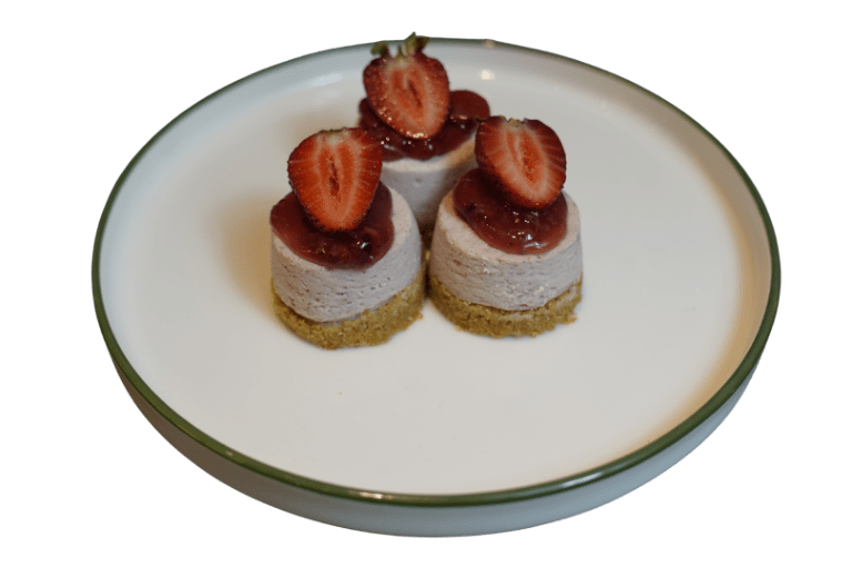 Mini Strawberry CHEESECAKE 3