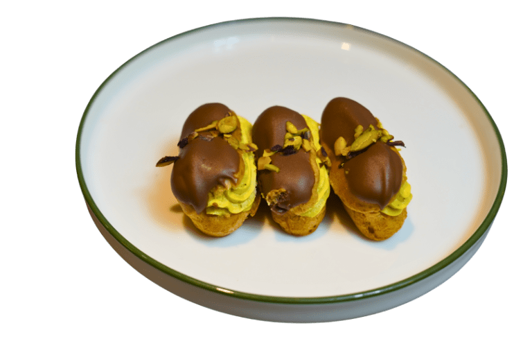 Pistachio Éclair Portion (4-5 Pieces)